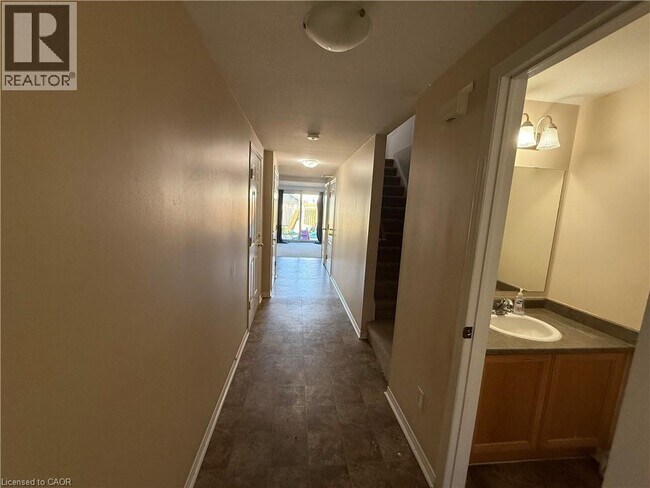 Photo - 11 Hackberry St