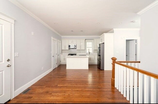 Photo - 102 Neponset Ave Unidad 2