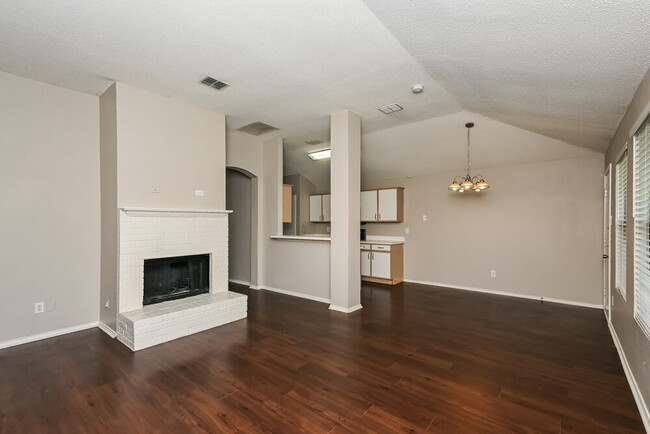 Photo - 317 Taylor St