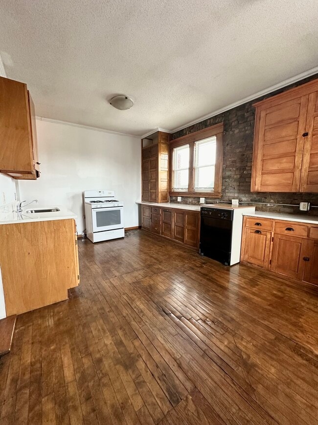 Photo - Mount Royal Apartments