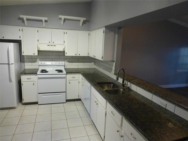 Photo - 1890 Wolford Rd