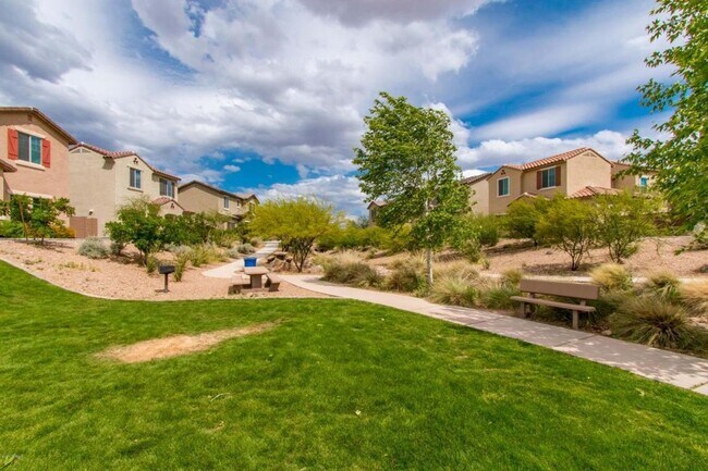 Photo - BEAUTIFUL HOME IN VAIL SCHOOL DISTRICT! 3 bed and 3 bath!