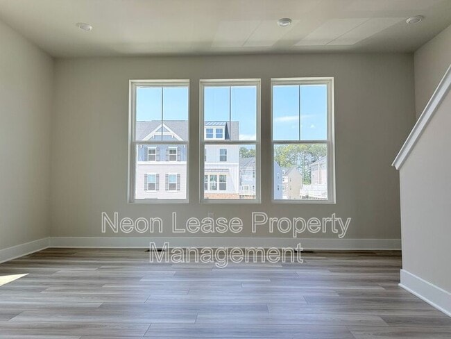 Photo - 29894 Bankert Dr