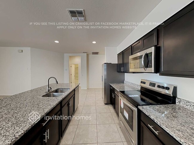 Photo - 36822 W Maddaloni Ave