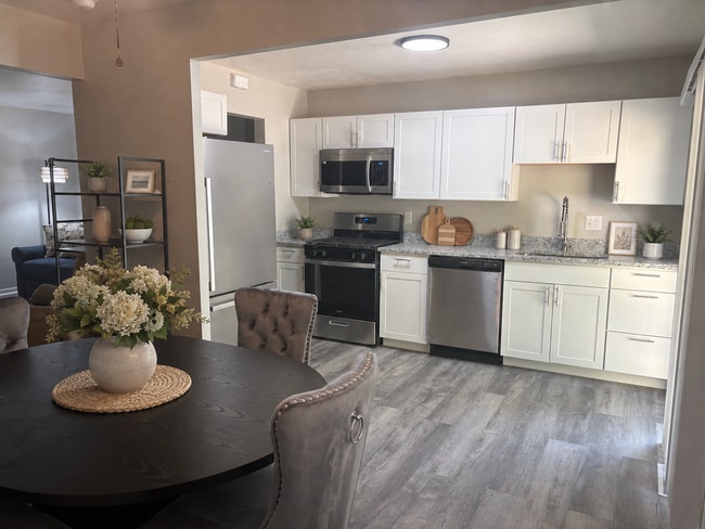 Photo - 2-Bedroom Remodeled Unit across from Lake Erie Unit 6772 Circle Drive