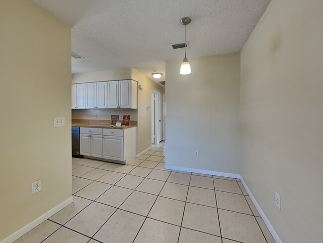 Photo - 4634 S Terry Ave