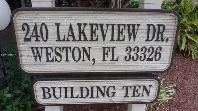 Photo - 240 Lakeview Dr Unit 109