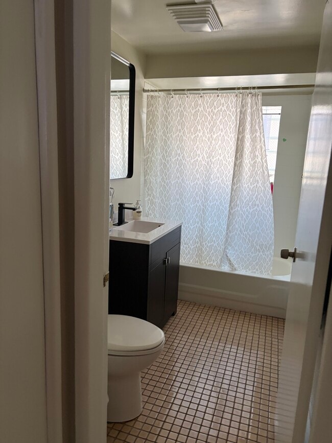 Photo - 1039 David Dr Unit 1E