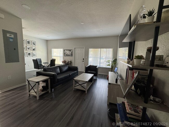 107 Monterey Bay Dr