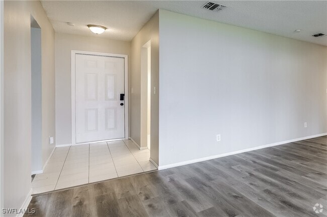 Building Photo - 904 Jarmilla Ln Rental