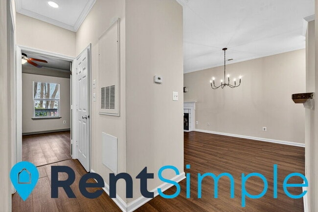 Photo - 4408 Helmsford Ln Unidad 101