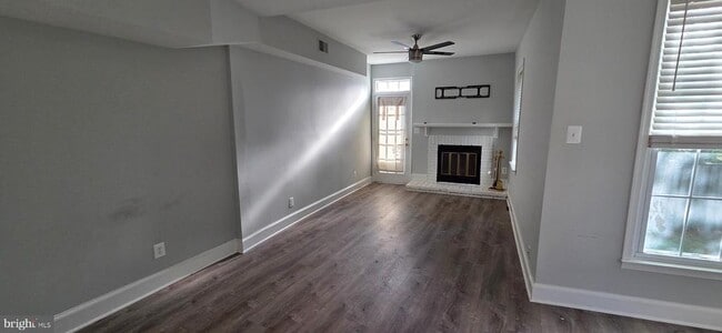 Photo - 2013 N Oakland St