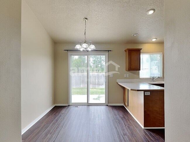 Photo - 868 Red Fern Dr