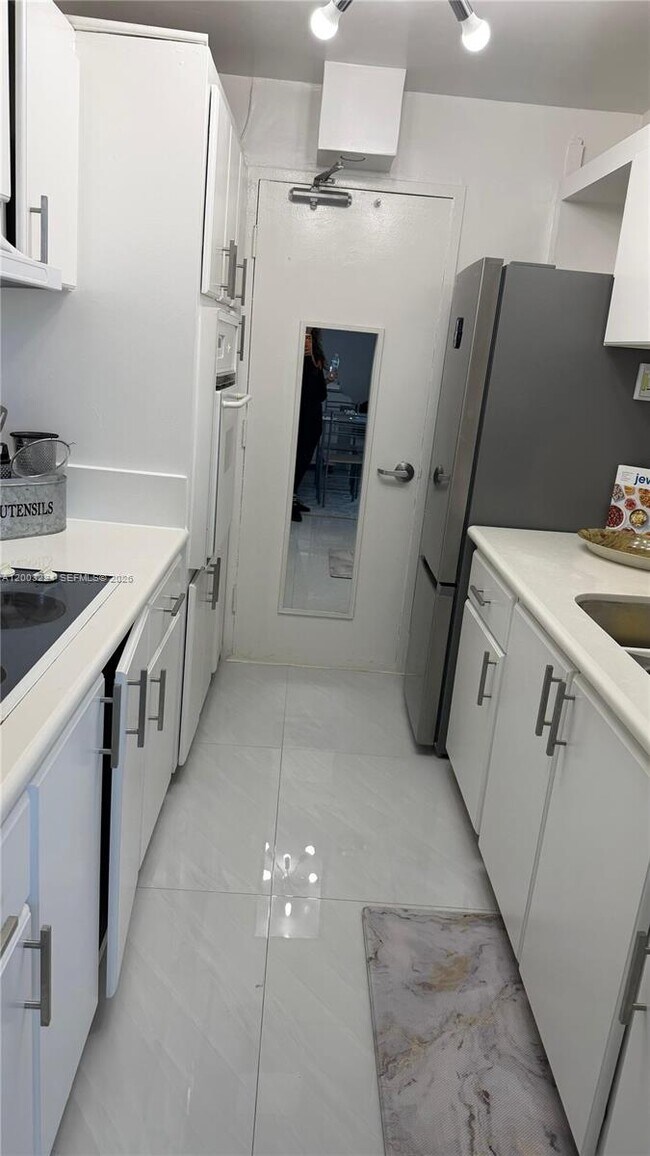 Photo - 1200 West Ave Unit 814