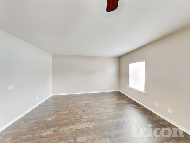 Photo - 1113 Carrington Pl