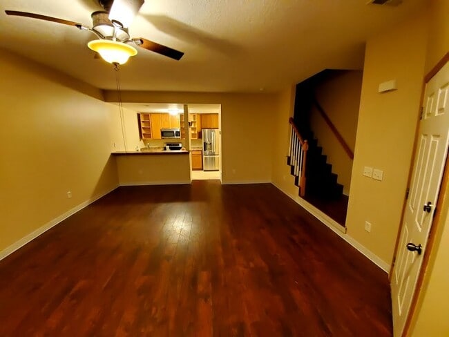 2300 Hart Ave Unit 7