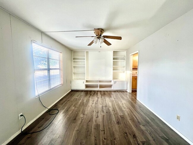 Photo - 4416 Redbud Ave