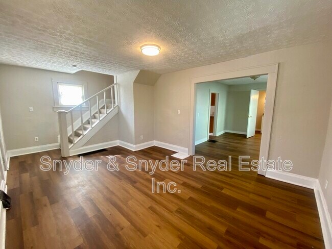 Photo - 748 Merton Ave