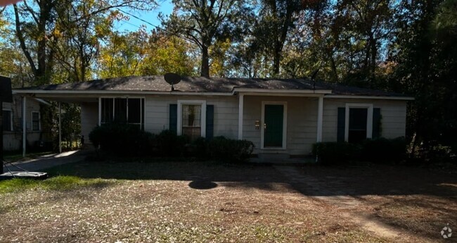 Building Photo - 3 bed/1 bath Home for Rent