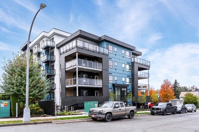 Photo - 33886-33886 Pine St