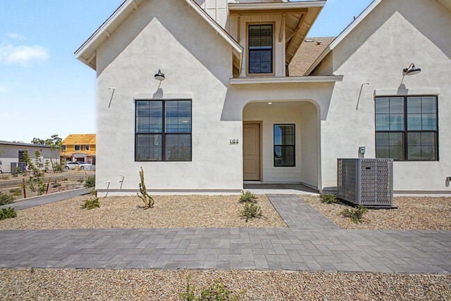 Building Photo - 8232 E University Dr