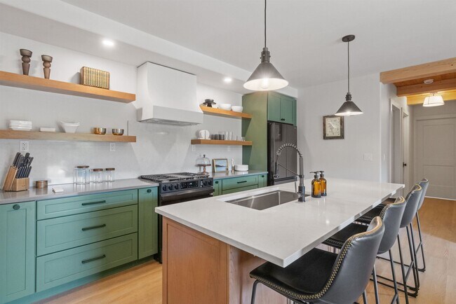 Photo - 70 Greystone Ln Unit 2