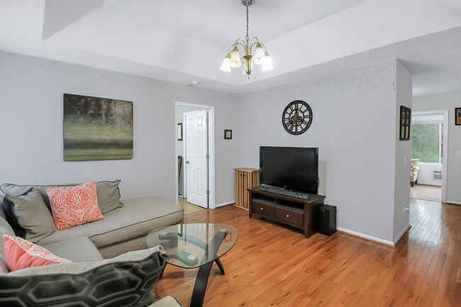 Photo - 151 Renaissance Way