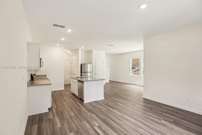Photo - 2579 Grey Hawk Dr