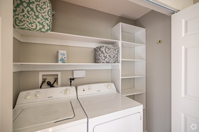 2HAB, 2BA - 950 ft² - Lavandería