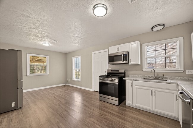 Photo - 1221 Parkway Dr