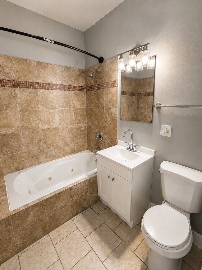 5735 S Marshfield Ave Unit 2