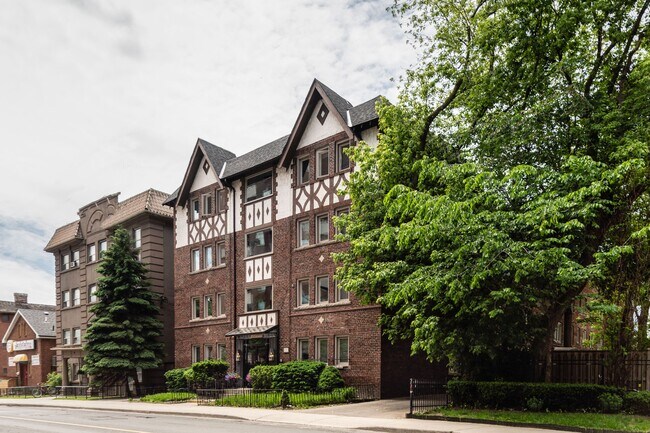 Photo - 100 Vaughan Rd Unit 1