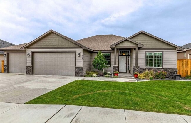 Building Photo - Beautiful 4 Bedroom Home in South Kennewick's Cherry Creek Neighborhood