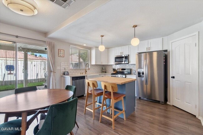 Photo - 40144 Cantara Dr House