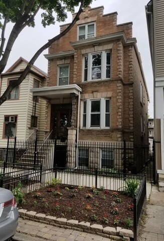 Photo - 2102 W Barry Ave Unit 001