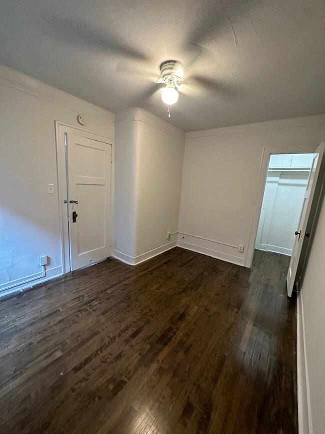 Photo - La-Shall Apartments