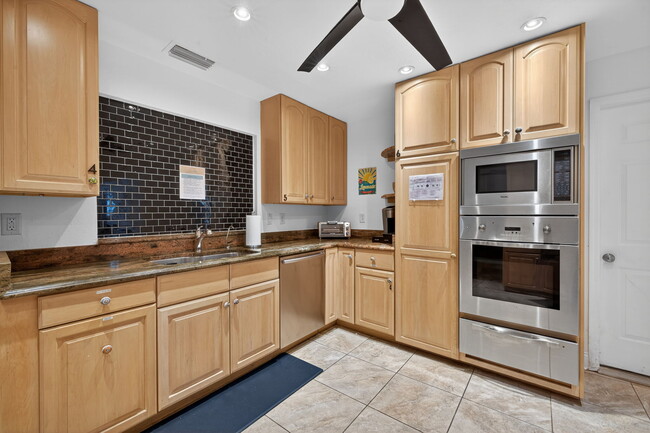 Photo - 1781 Coral Point Dr