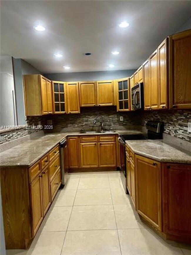 Photo - 3720 SW 32 Ave