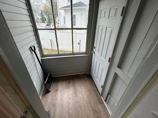 Photo - 659 Seward St