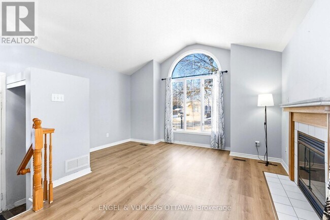 Photo - 18 Steeple Chase Dr