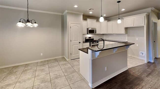 Photo - 8105 NW 159th St