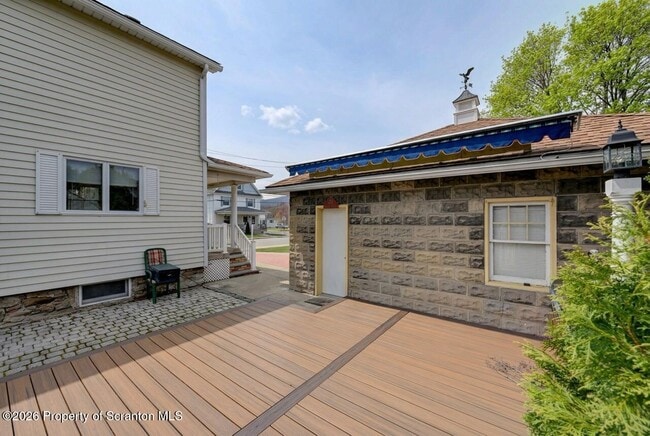 Photo - 454 Hickory St