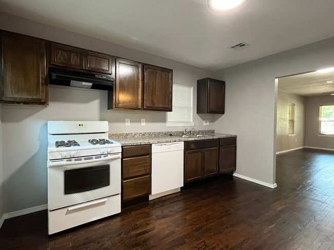 Photo - Tulsa: 3 bedroom house On A Private Road