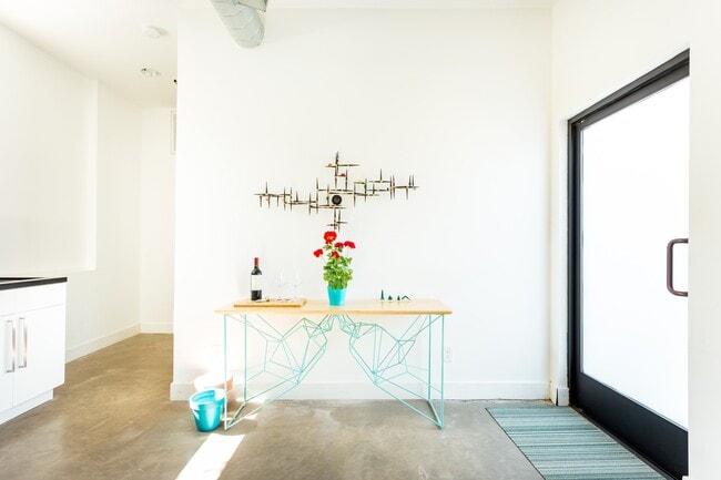 Photo - 221 W Montecito Ave
