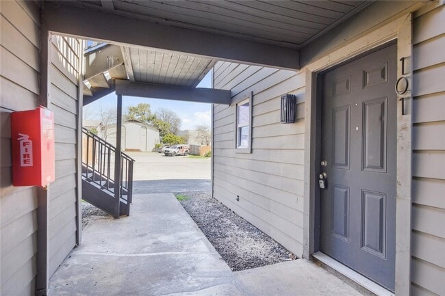 Photo - 2707 Windswept Cove Unit 101