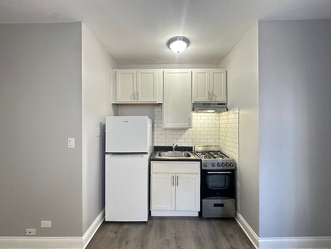 Photo - 4756 N Maplewood Ave Unit 801