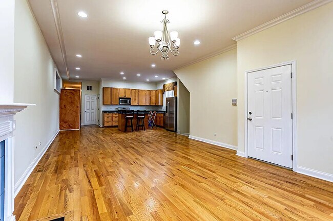 Photo - 2355 W Harrison St Unit 1