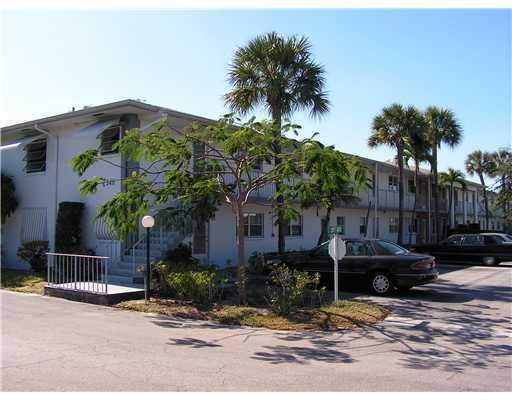 Building Photo - 2340 SW 22nd Ave Unit 306 Rental