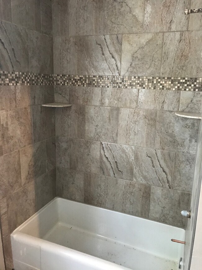 Photo - 3/2/1 Gilmer Fenced Yard