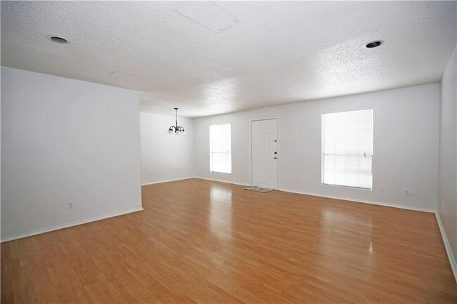 Photo - 2401 Leon St Unit 108